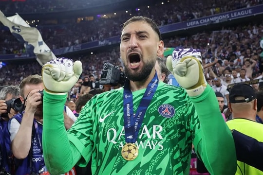Donnarumma tỏa sáng ở Man City, PSG bị chỉ trích