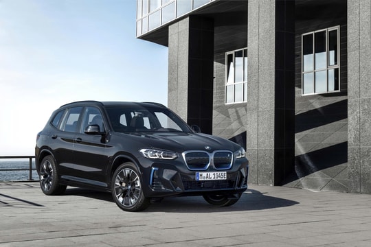 BMW iX3, i4 và 530i M Sport ưu đãi tới hơn 1 tỷ đồng
