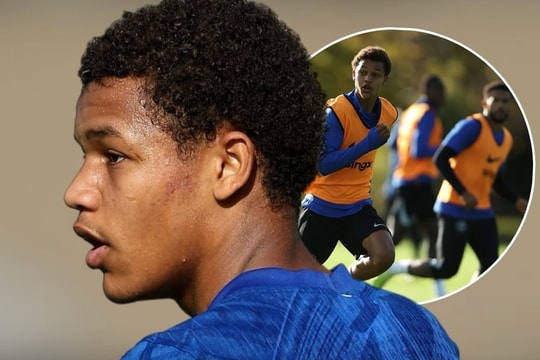 Chelsea cân nhắc cho Mahdi Nicoll-Jazuli 15 tuổi ra mắt