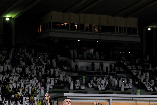 Ronaldo chạm mốc 950 bàn, Al Nassr thắng Al Hazm 2-0