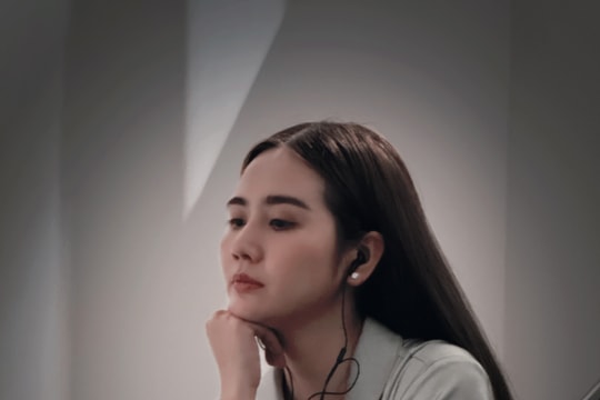 Cách em 1 milimet: Huyền Lizzie và Chí Nhân tái hợp ấn tượng