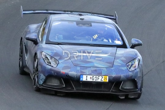 Denza Z tiền sản xuất: Treo DiSus-M, lái điện tử thử nghiệm