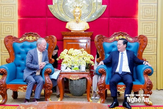 Bí thư Tỉnh ủy Nguyễn Đức Trung tiếp Chủ tịch Tập đoàn xây dựng Thái Bình Dương