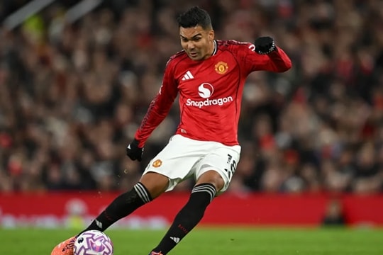 Casemiro tỏa sáng, dẫn dắt Man United hạ Brighton 4-2