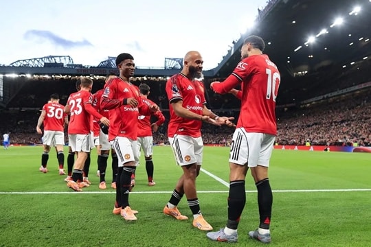 Man United 4-2 Brighton: Mbeumo, Cunha và dấu ấn Amorim