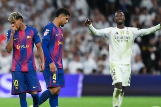 Wenger: Barcelona thiếu bản lĩnh, thua Real Madrid 1-2