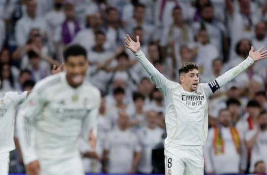 Real Madrid 2-1 Barcelona: Bellingham định đoạt El Clasico