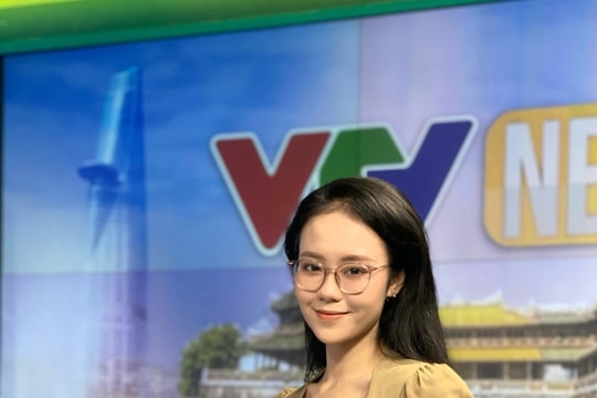 MC Phương Anh: Gương mặt sinh năm 2002 trên sóng VTV