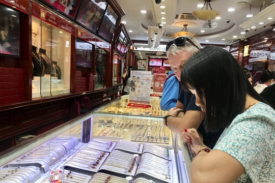 Giá vàng chiều nay 28/10/2025: Bảng giá vàng SJC DOJI PNJ ACB, vàng nhẫn, vàng thế giới