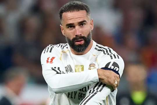 Real Madrid mất Carvajal 3 tháng sau El Clasico, mổ đầu gối