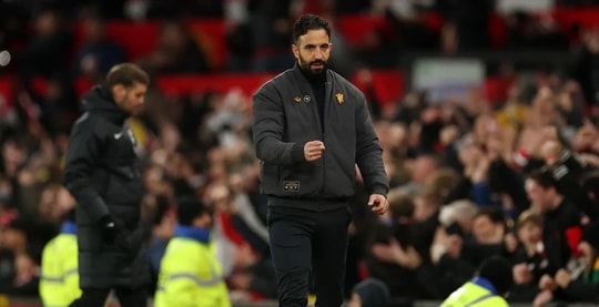 Man United 4-2 Brighton: Amorim thay đổi trung tuyến