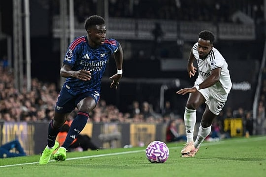 Arsenal đạt thỏa thuận kỷ lục giữ chân Bukayo Saka