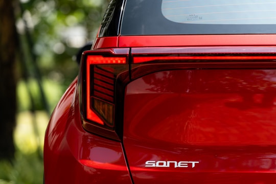 Xe xăng cỡ A Việt Nam: Thị phần teo tóp vì xe điện