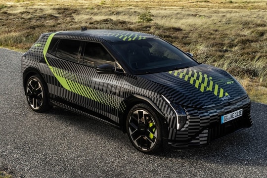 Kia EV4 GT: Bản hiệu năng cao hé lộ tinh chỉnh