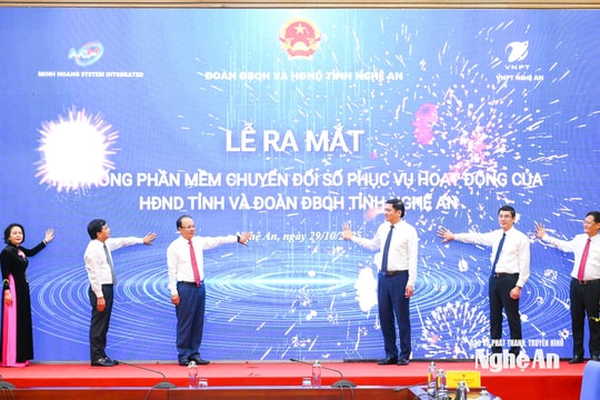 Ra mắt hệ thống phần mềm chuyển đổi số phục vụ hoạt động của HĐND tỉnh và Đoàn ĐBQH tỉnh Nghệ An