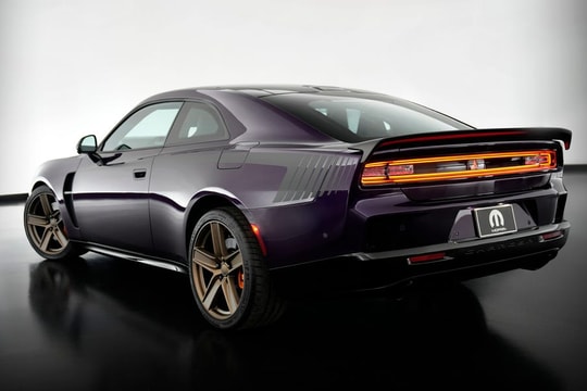 Ram 1500 The Dude và Charger Sixpack concept tại SEMA