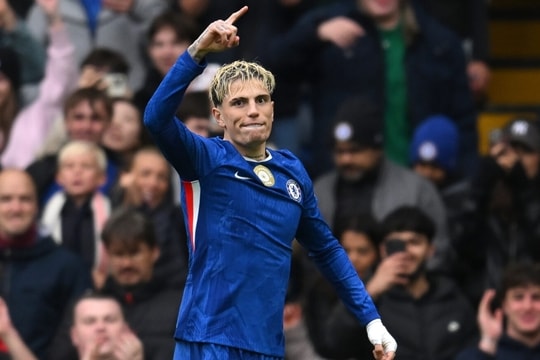 Garnacho ghi bàn đầu cho Chelsea và tranh cãi thái độ