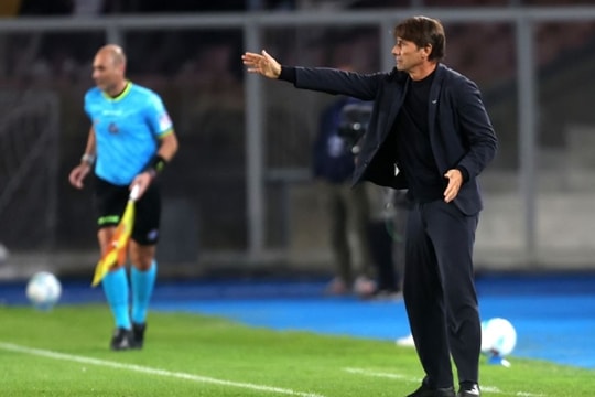 Conte nổi giận sau chiến thắng 1-0 của Napoli trước Lecce