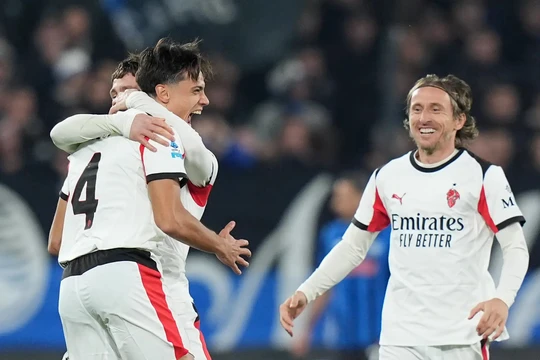Milan hòa 1-1 trên sân Atalanta, Modric bị khóa chặt