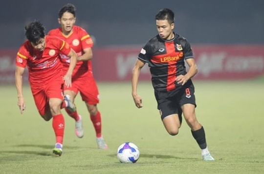 Thành Trung đá chính và kiến tạo, Ninh Bình thắng 3-1