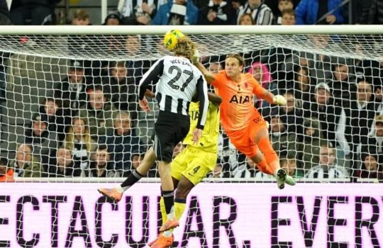 Woltemade định nghĩa lại hàng công Newcastle United