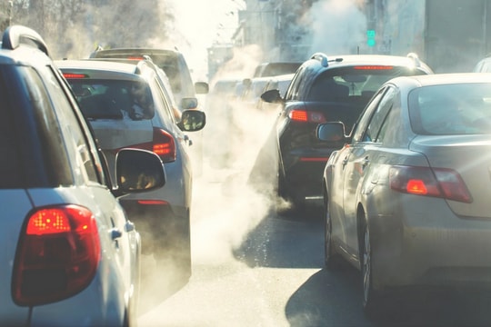 Xe điện toàn cầu lập kỷ lục, áp lực lên Toyota