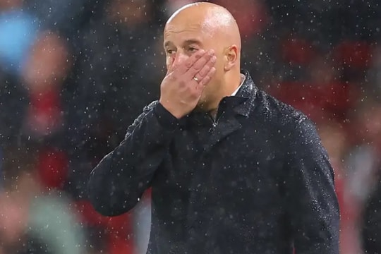 Liverpool thua Crystal Palace 0-3: Slot hứng chỉ trích