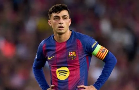 Pedri nghỉ đến giữa tháng 12, Barcelona chịu tổn thất