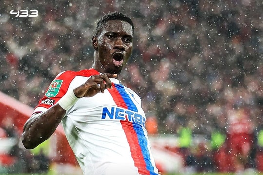 Liverpool thua 0-3 Crystal Palace ngay Anfield, Sarr cú đúp