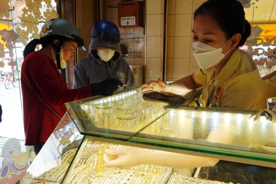 Giá vàng chiều nay 1/11/2025: Bảng giá vàng SJC DOJI PNJ ACB, vàng nhẫn, vàng thế giới