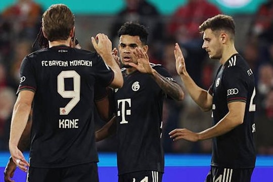 Bayern thắng Koln 4-1 ở DFB-Pokal: tranh cãi VAR phút 36