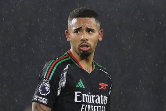 AC Milan, Fulham, West Ham tranh giành Gabriel Jesus