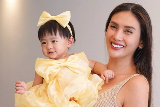 Võ Hoàng Yến tìm trường mầm non cho con gái mới 1 tuổi