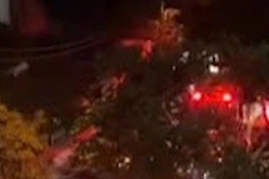 Cháy căn hộ tầng 4 chung cư ở Hà Nội, nhiều cư dân hoảng loạn