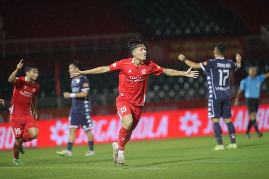 Đặng Văn Lâm chơi không hay, Ninh Bình gây thất vọng; MU đứt mạch thắng, Arsenal giữ vững ngôi đầu Premier League