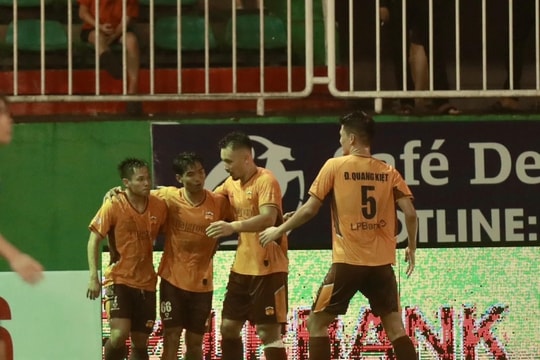 HAGL 2-2 Nam Định: HLV Lê Quang Trãi nói về ngôi vương
