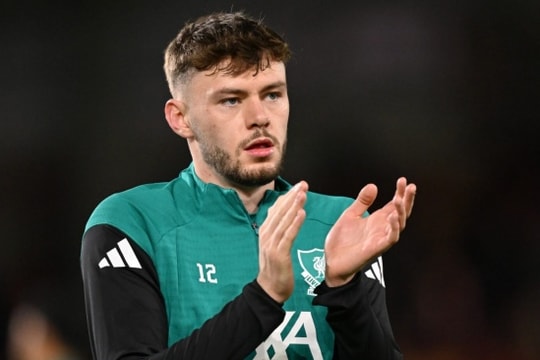 Frimpong nghỉ 6 tuần, cơ hội cho Conor Bradley ở Liverpool