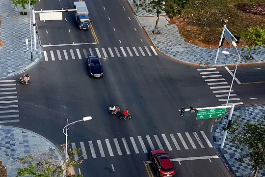 Quy tắc nhường đường tại ngã tư không có vòng xuyến?