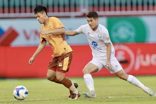 HAGL hồi sinh: cầm hòa Nam Định 2-2, 4 điểm sau 2 trận