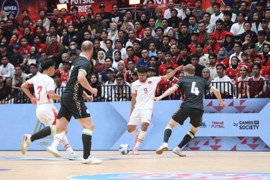 Futsal Indonesia thắng Úc 3-1: Brian Ick lập cú đúp