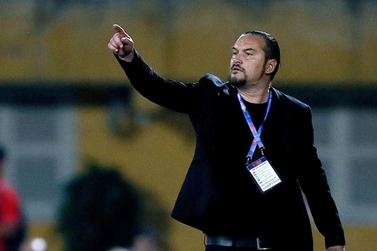 Viettel thắng Thanh Hóa 1-0, HLV Popov nghẹn cảm xúc