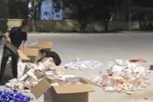 Truy tìm chủ sở hữu lượng lớn thuốc tây có giá trị hàng tỷ đồng không rõ nguồn gốc