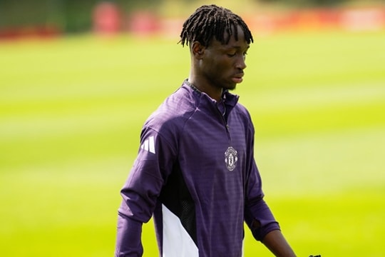 Man United đón Sekou Kone trở lại, át chủ bài cho Amorim