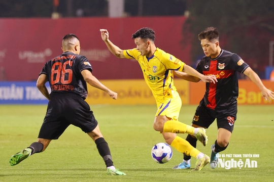 Sông Lam Nghệ An thua sát nút trên sân Ninh Bình