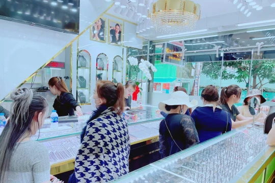 Bảng giá vàng hôm nay 6/11/2025: Giá vàng ACB SJC PNJ BTMC, vàng nhẫn, vàng thế giới