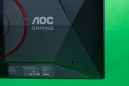 AOC Q27G4ZD: Hiệu năng OLED cao cấp trong tầm giá phổ thông