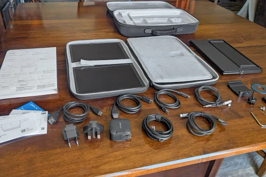 JSAUX FlipGo Horizon: Màn hình kép di động có đáng đầu tư?