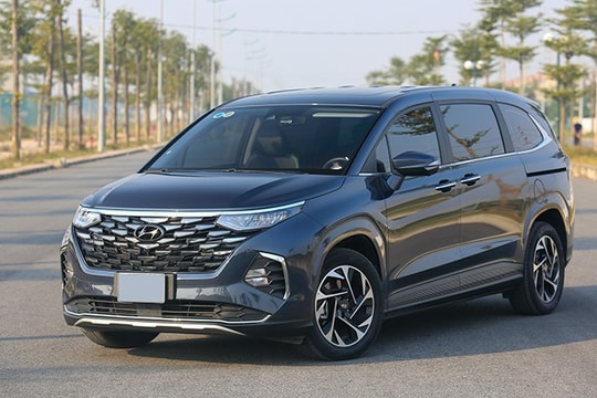 Hyundai Custin 1.5T-GDi/2.0T-GDi: Giá lăn bánh, trang bị