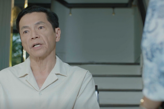 Lằn ranh tập 4: Ông Sách đối mặt áp lực từ sếp cũ và gia đình