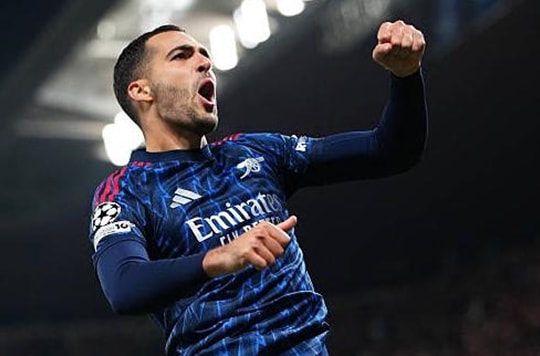 Arsenal thắng Slavia Prague 3-0, Mikel Merino lập cú đúp